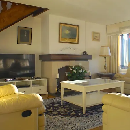 Duplex On Golf Course, Fontainebleau Apartment