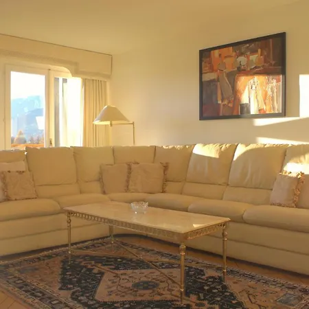 Duplex On Golf Course, Fontainebleau *